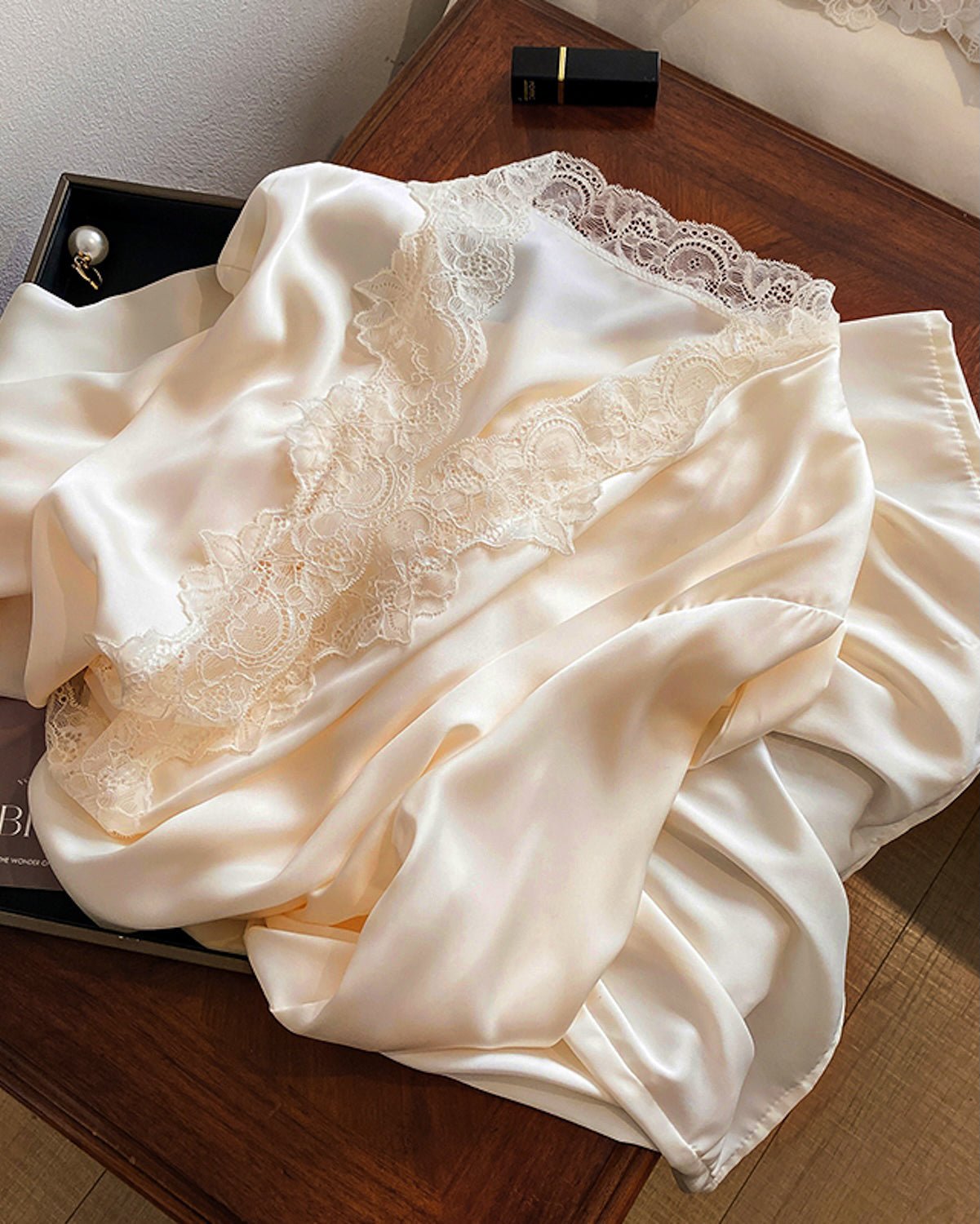 FEELITS PA08 Mulberry Silk Lace-Trim Robe – Elegant Beige Bridal & Loungewear - FEELITS