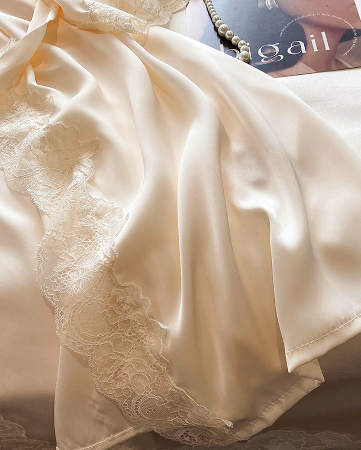 FEELITS PA08 Mulberry Silk Lace-Trim Robe – Elegant Beige Bridal & Loungewear - FEELITS