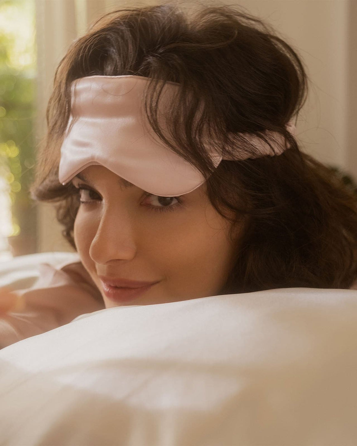 SM01 mulberry silk sleep eye mask fit detail | FEELITS
